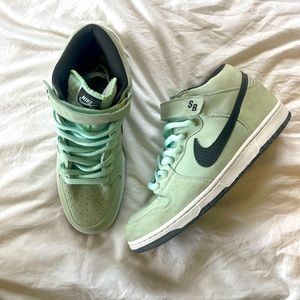 Nike SB Sea Crystal Mid